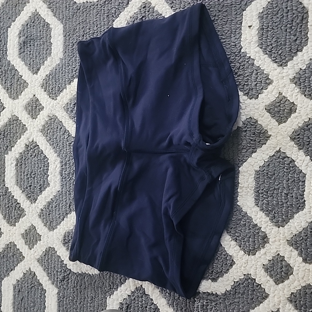 Vull shorts size tag removed runs like S/M GUC